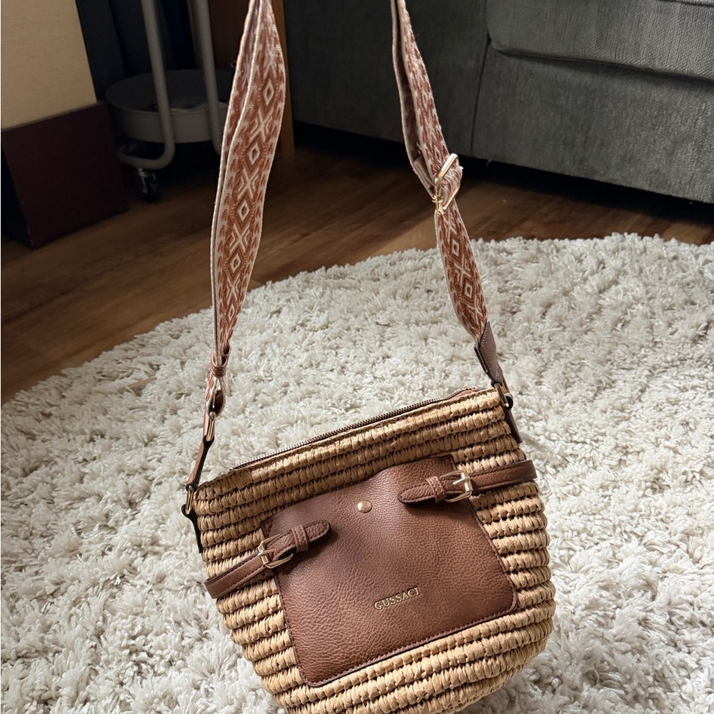 Brown and Tan Woven Women's Gussaci cute tote Bag - Picture 2 of 6